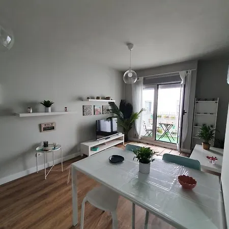 Center - Parking + Wifi Apartment